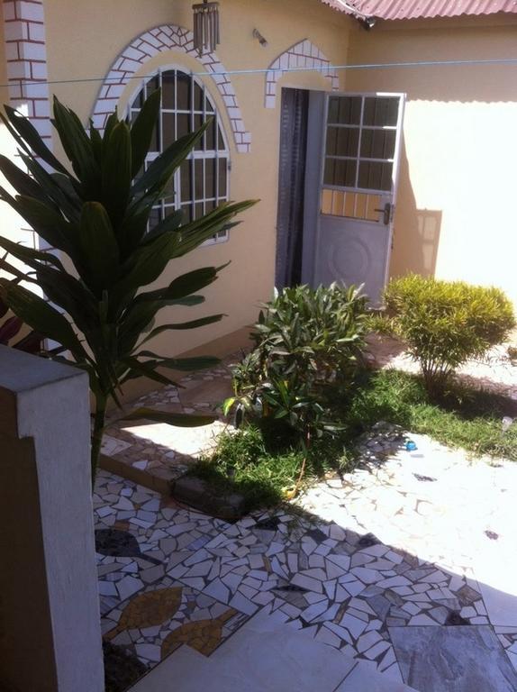 Dream Nest Hotel Brufut Exterior photo